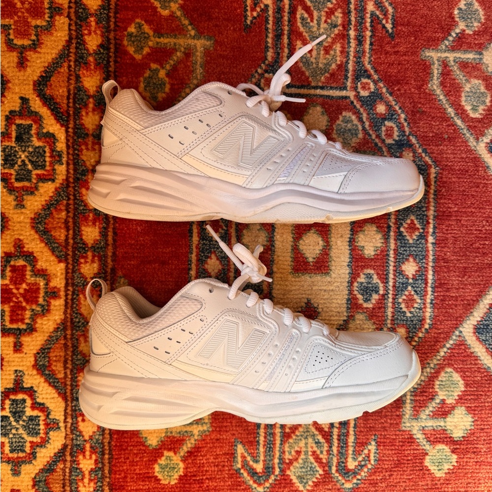 2015 New Balance 409 White Womens Athletic
Sneakers Size 8.5 B Wide